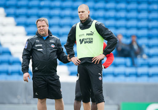Roar Hansen, tränare, med sitt anfallsess Robin Simovic