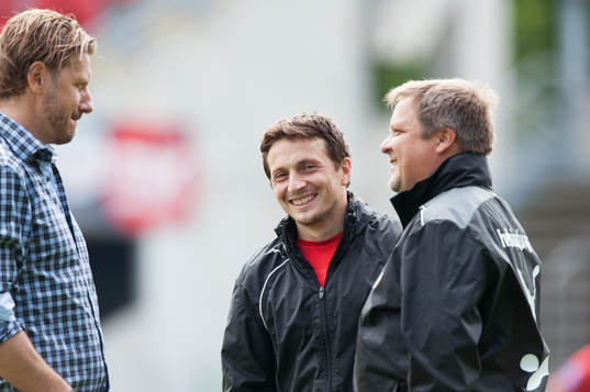 Ardian Gashi, Jesper Jansson, sportchef, och Roar Hansen,