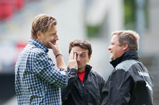 Ardian Gashi, Jesper Jansson, sportchef, och Roar Hansen,