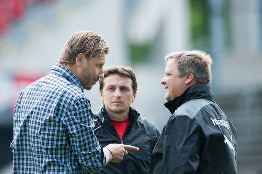Ardian Gashi, Jesper Jansson, sportchef, och Roar Hansen,