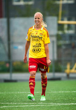 Caroline Seger, Tyresö FF, är glad