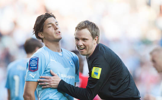 Markus Strömbergsson, domare och Miiko Albornoz, Malmö
