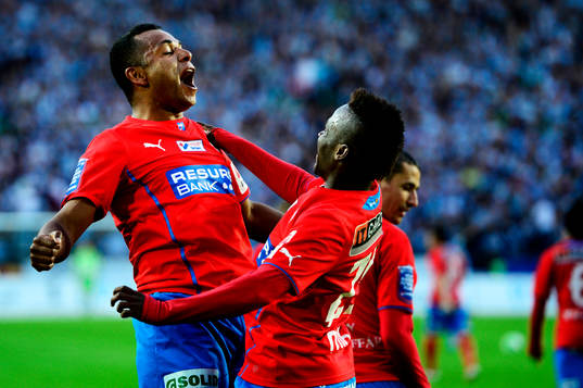 Álvaro Santos, Helsingborg kramas om av David Accam