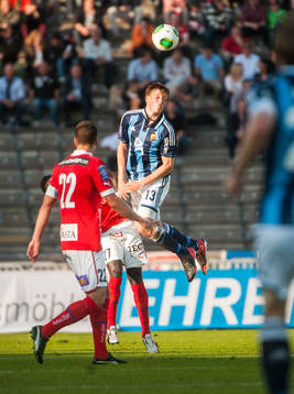 Emil Bergström, Djurgården, gör en nick