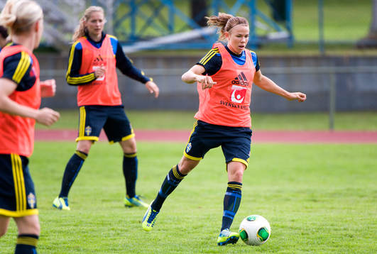 Jessica Samuelsson, Sverige