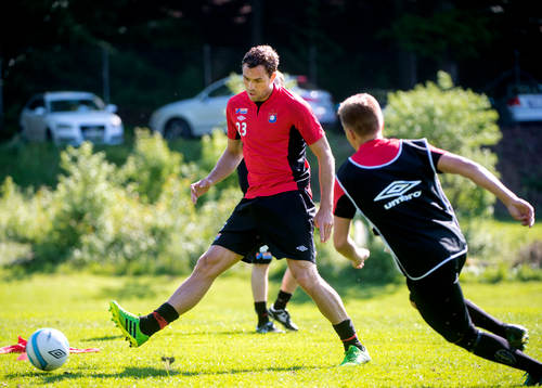 Johan Elmander tränar med sitt gamla lag Örgryte