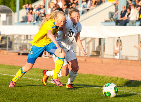 Elin Bragnum, Sverige och Karlie Mueller, USA