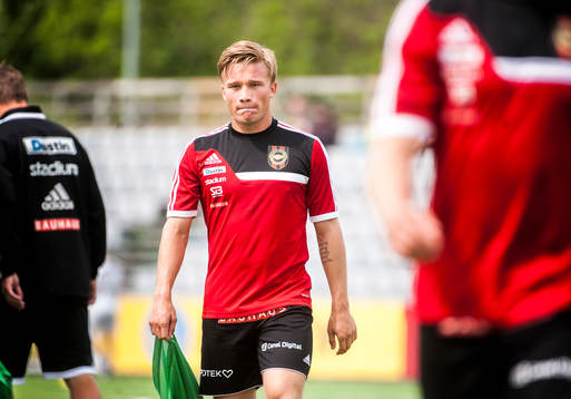 Nicklas Bärkroth, Brommapojkarna