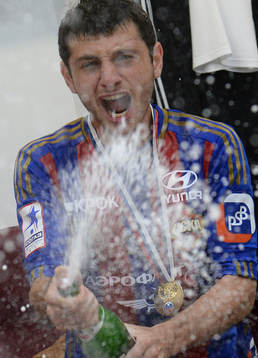 ITAR-TASS: GROZNY, RUSSIA. JUNE 1, 2013. CSKA Moscow's Alan
