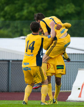 Muamet Asanovski, Robin Staf, Junes Barny, jubel, Ängelholm