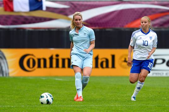Amandine HENRY / Emmi ALANEN - 01.06.2013 - France /
