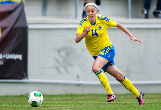 Josefine Öqvist, Sverige