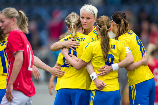 Nilla Fischer, kramar om Marie Hammarström, Sverige