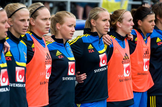 Jenny Hjohlman, Elin Magnusson, Sverige