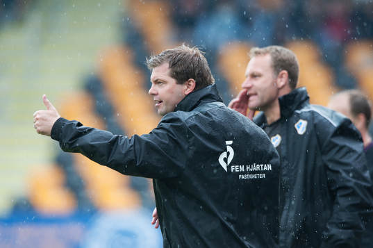 Jens Gustafsson och Torbjörn Arvidsson, tränare, Halmstad