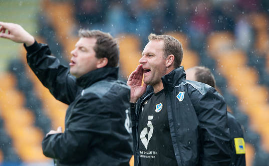 Jens Gustafsson och Torbjörn Arvidsson, tränare, Halmstad