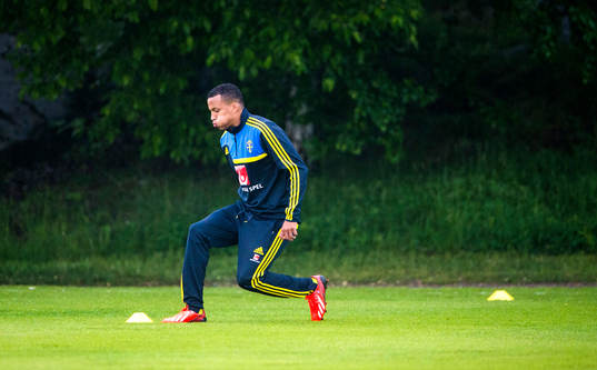 Martin Olsson tränar på egen hand