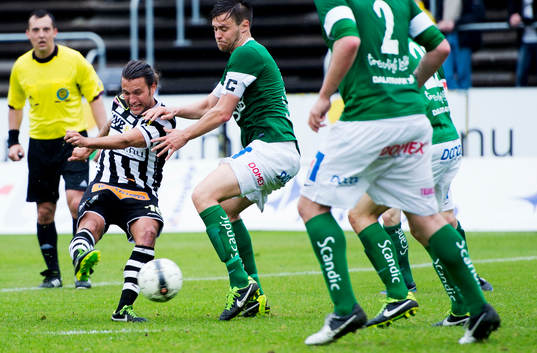 Patrik Åström, Landskrona BOIS, skjuter in 4-1