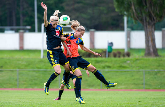 Nickduell mellan Sofia Jakobsson och Emmelie Konradsson,