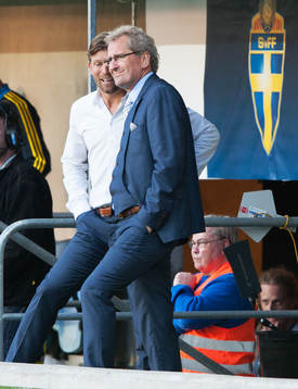 Marcus Allbäck och Erik Hamrén, förbundskapten, Sverige