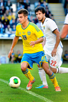 Alexander Kacaniklic, Sverige jagas av Darko Tasevski,