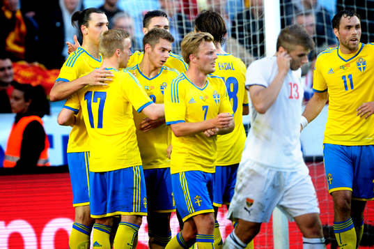 Sverige firar Alexander Kacaniklics 1-0