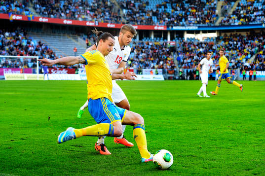 Zlatan Ibrahimovic, Sverige, utmanar Stefan Ristovski,