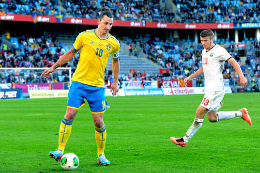 Zlatan Ibrahimovic, Sverige utmanar Stefan Ristovski,