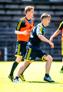 Träning på Söderstadion. Rasmus Elm och Pontus Wernbloom