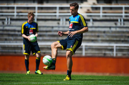 Johan Elmander på Sveriges träning 6 juni 2013 i Stockholm