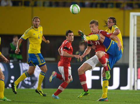 Jonas Olsson, Sverige och Marc Janko, Österrike