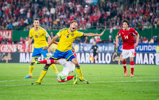 Andreas Granqvist, Sverige sparkas ned i slutminuterna men