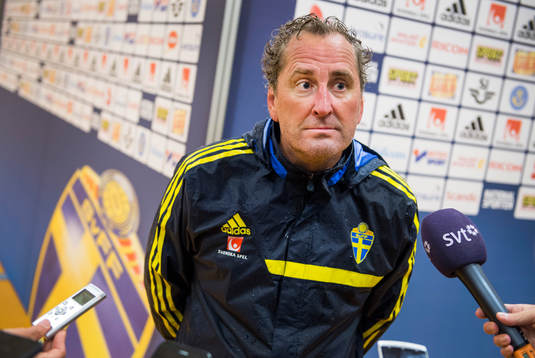 Träning på Friends Arena. Erik Hamrén, förbundskapten