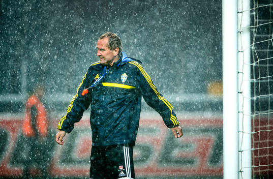 Träning på Friends Arena. Erik Hamrén, förbundskapten