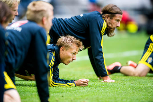 Träning på Friends Arena. Rasmus Bengtsson