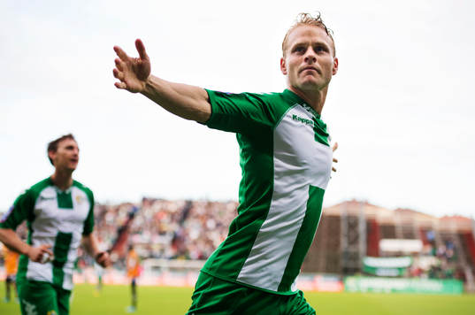 Hammarbys Erik Sundin jublar