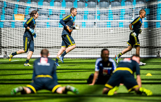 Träning på Friends Arena. David Mitov Nilsson, Daniel