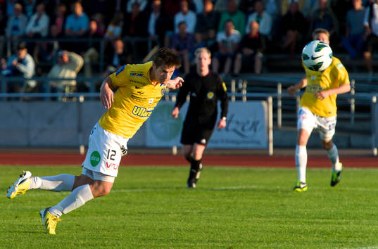 Victor Sköld, Falkenberg, nickar mot mål