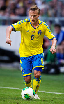 Sveriges Pierre Bengtsson i matchen mellan Sverige och