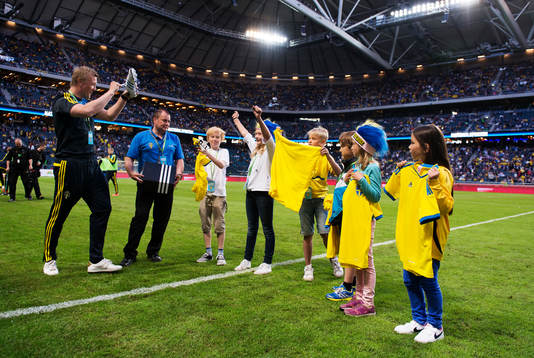 Magnus Hedman deltar i en prisutdelning med Verisure