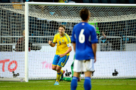 Sveriges Zlatan Ibrahimovic jublar