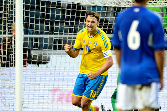 Sveriges Zlatan Ibrahimovic jublar