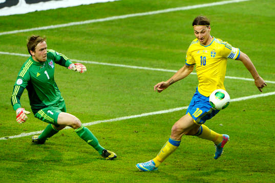 Zlatan Ibrahimovic, Sverige i läge framför Gunnar