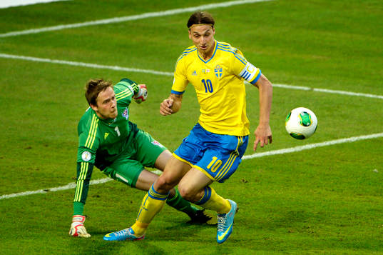 Zlatan Ibrahimovic, Sverige i läge framför Gunnar