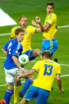 Per Nilsson, Sverige nickar, Mikael Lustig, Andreas