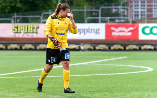 Katlynn Fraine, målvakt, Mallbacken, byts ut på grund av