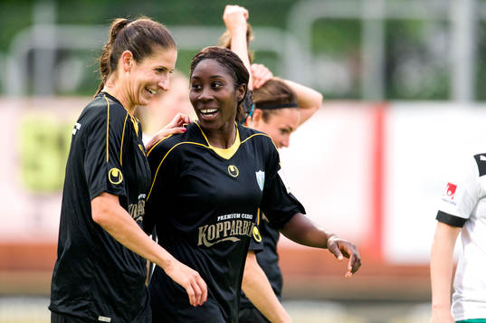 Yael Averbuch och Anita Asante, Kopparbergs Göteborg, är