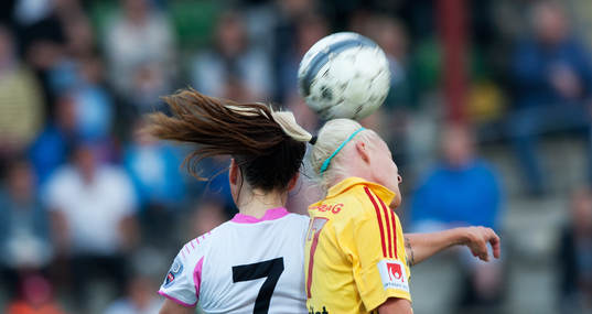 Caroline Seger, Tyresö och Sara Björk Gunnarsdottir,