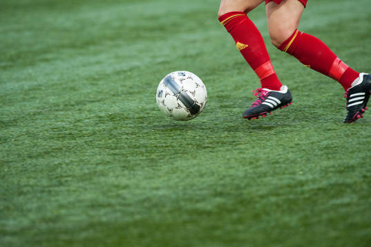 Fot, fötter, boll, konstgräs, fotbollsskor, Adidas,