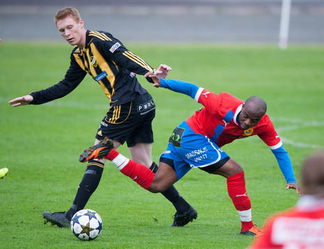Bläddra bland fler bilder av Fotboll, division 3, IFK Hässleholm - Borstahusen